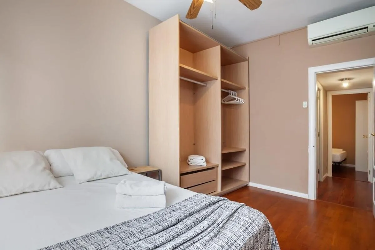 Next To Sagrada Familia 4-Bedroom Apartment Barcelona