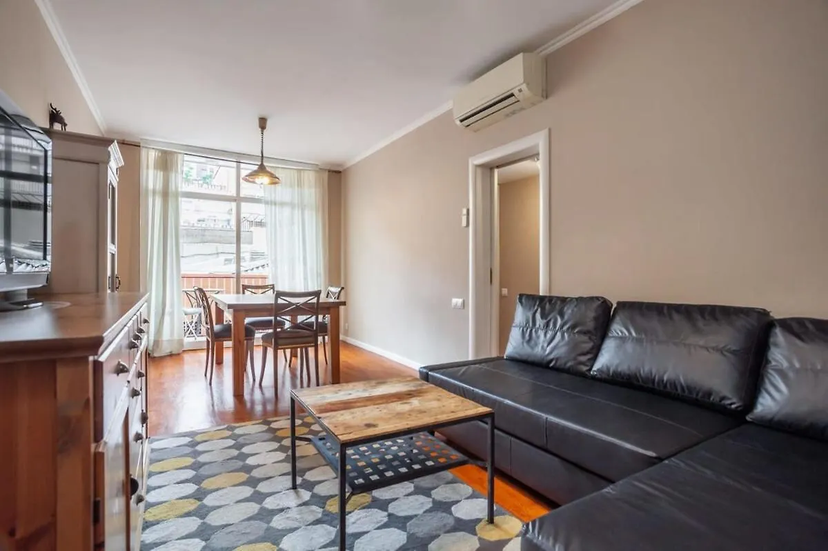 Next To Sagrada Familia 4-Bedroom Apartment Barcellona