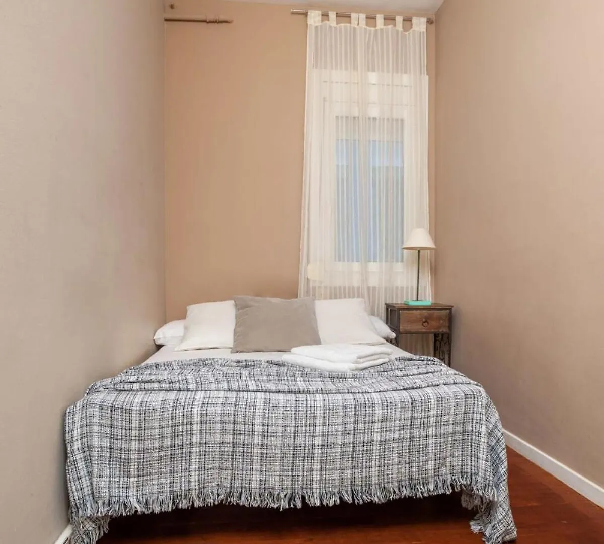 Next To Sagrada Familia 4-Bedroom Apartment Barcellona