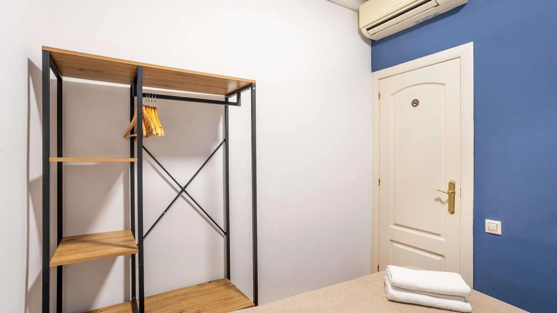 Next To Sagrada Familia 4-Bedroom Apartment Barcellona