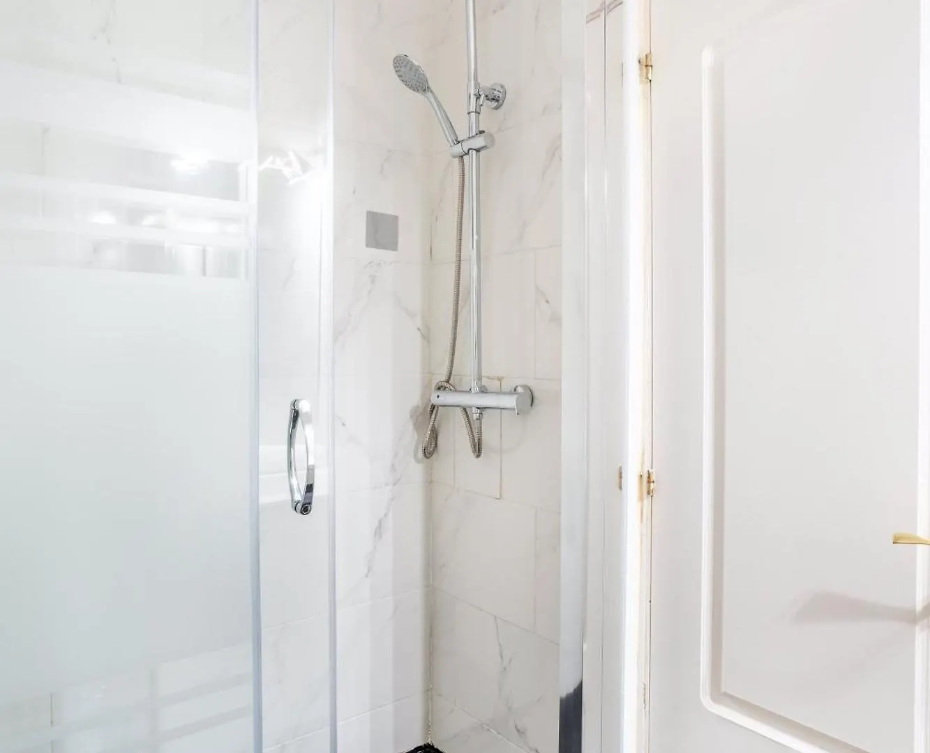Next To Sagrada Familia 4-Bedroom Apartment Barcellona Spagna