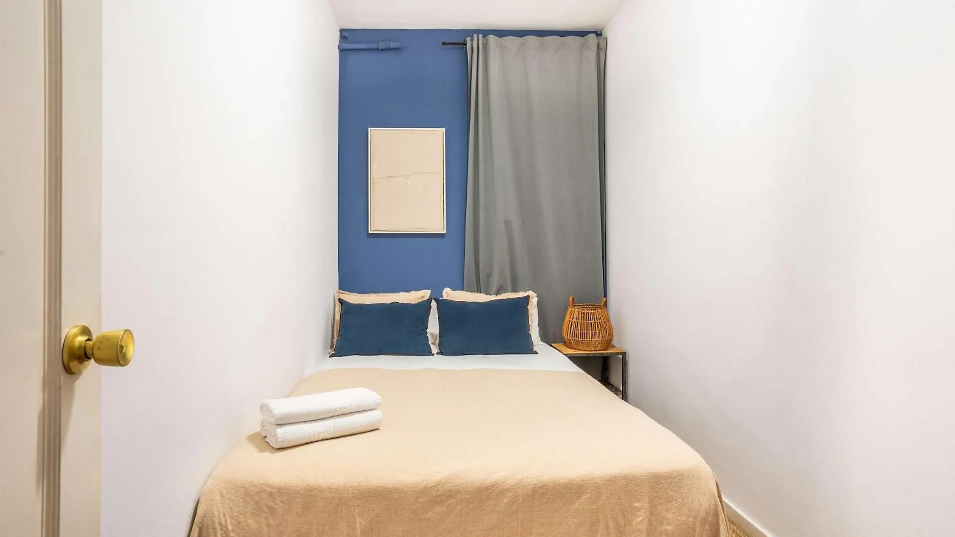 Next To Sagrada Familia 4-Bedroom Apartment Barcellona