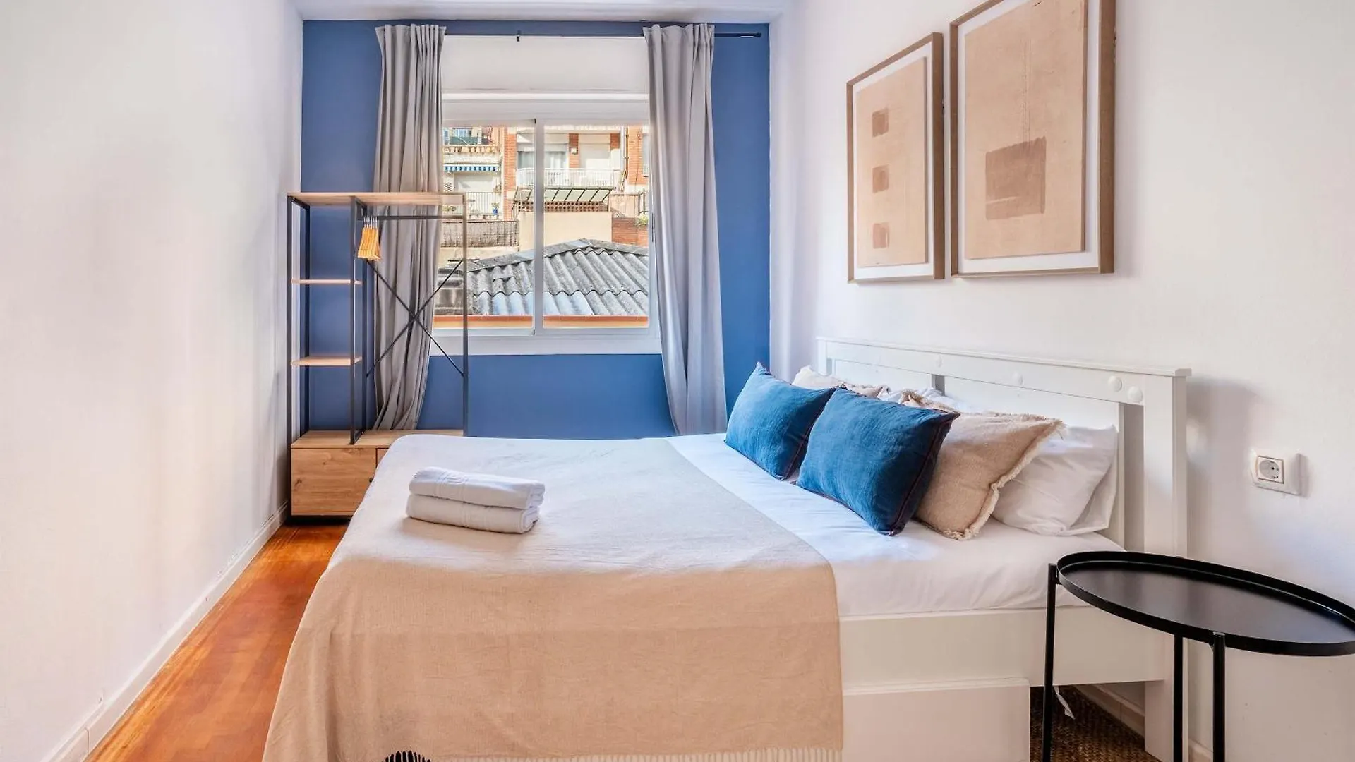 Next To Sagrada Familia 4-Bedroom Apartment 바르셀로나